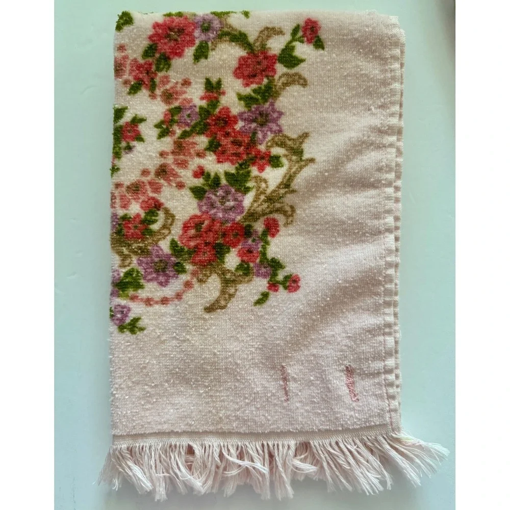 Vintage TASTEMAKER Floral Hand Towels Pink Roses Purple Green Fringe Set of 4